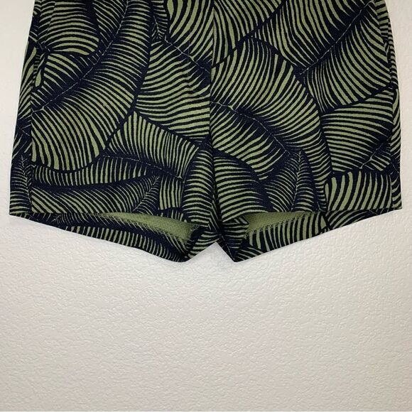 NWOT Ann Taylor Women’s Green Devin City Short - Picture 6 of 13